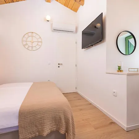 Hidden House Porta Krk Town