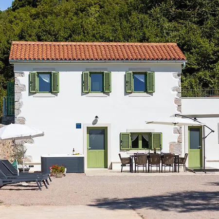 Hidden House Porta Villa