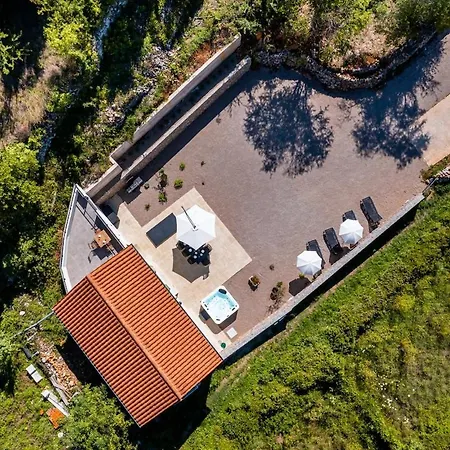 Hidden House Porta *