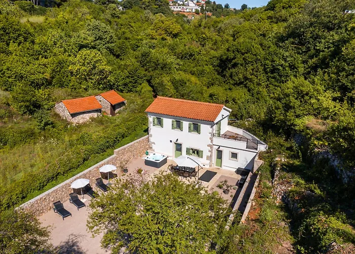 וילה Hidden House Porta קרק